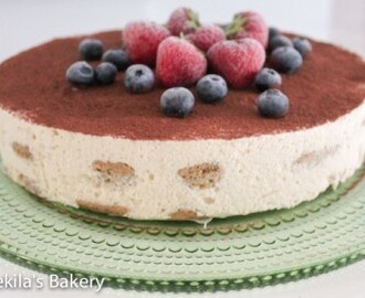 Baileys-tiramisu tuorejuustokakku