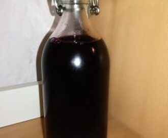 Mustaherukkaglögi (Blackberry glogg)