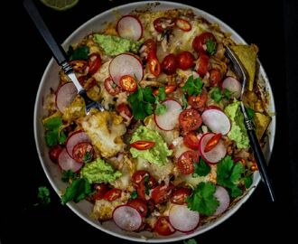 Paluu 90-luvulle  - Nachos supreme pikkujouluvuoka