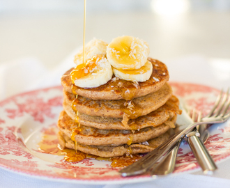 Kuohkeat jauhottomat pannukakut