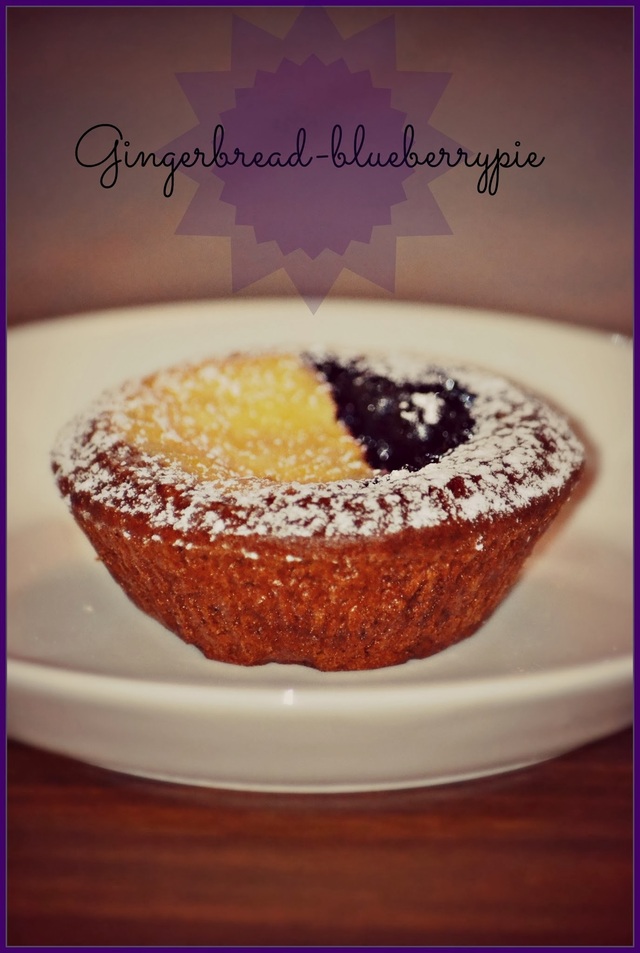 Gingerbread-blueberrypies