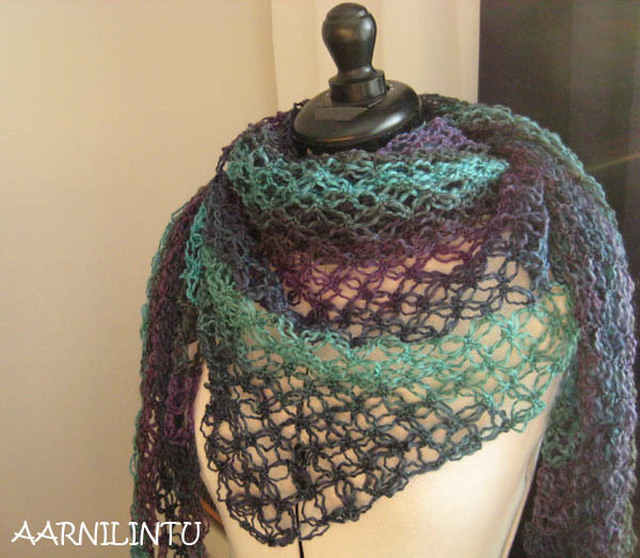 Lämmintä harteille – A Salomon's knot scarf to keep warm