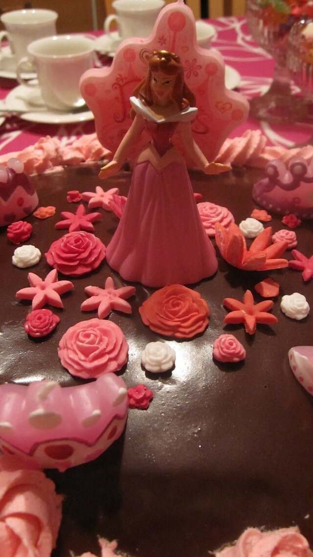 Prinsessa Ruusunen- kakku
