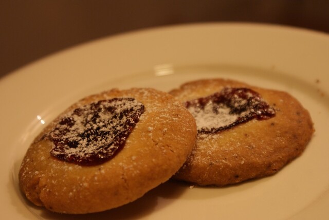 Hallonkakor, raspberry cookies, vadelmakeksit