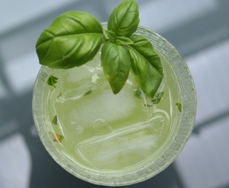 Gin Basil Smash