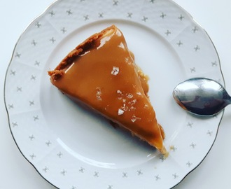 Salted Caramel Cheese cake Pie (Suolakinuskijuustokakku)