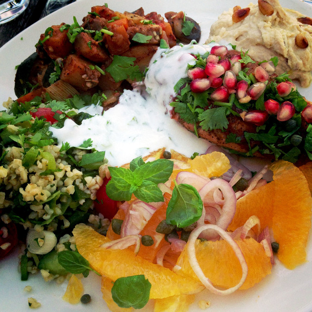 Libanonilainen viikonloppu osa 3: Mausteista kasvispataa, kanaa ja granaattiomenaa