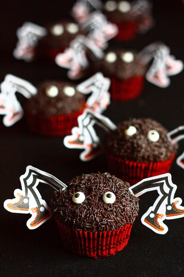Halloweenin Hämähäkki-muffinssit