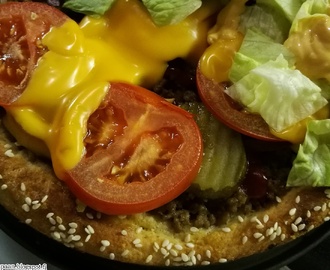 Nerokas tapa nauttia hampurilainen: Burgeripiirakka Kirsin tapaan on todellakin kokeilun arvoinen!