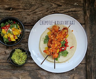 Chipotle-Kanavartaat Cuagamolen & Mangosalsan kera