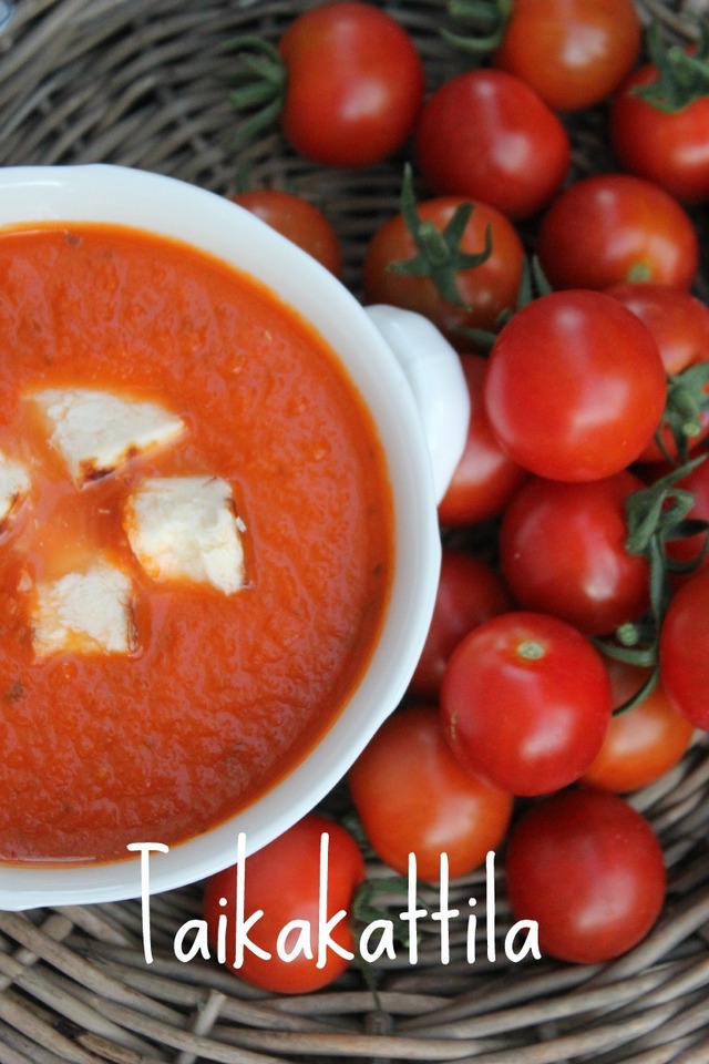 Kevyt tomaattikeitto