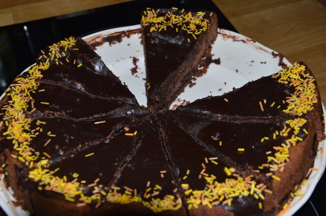 Hollantilainen suklaakakku