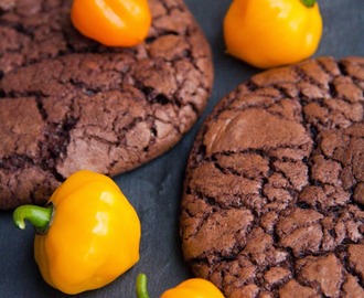 Chili-suklaacookiet / Chili Chocolate Cookies