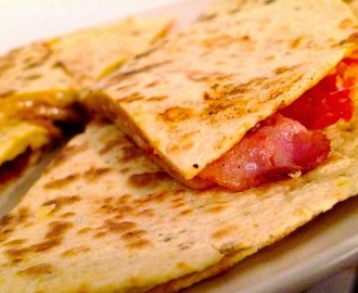 Rapeat ja nopeat pekoni-quesadillat