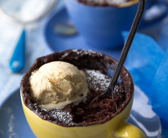 Suklaiset mukikakut – chocolate mug cakes