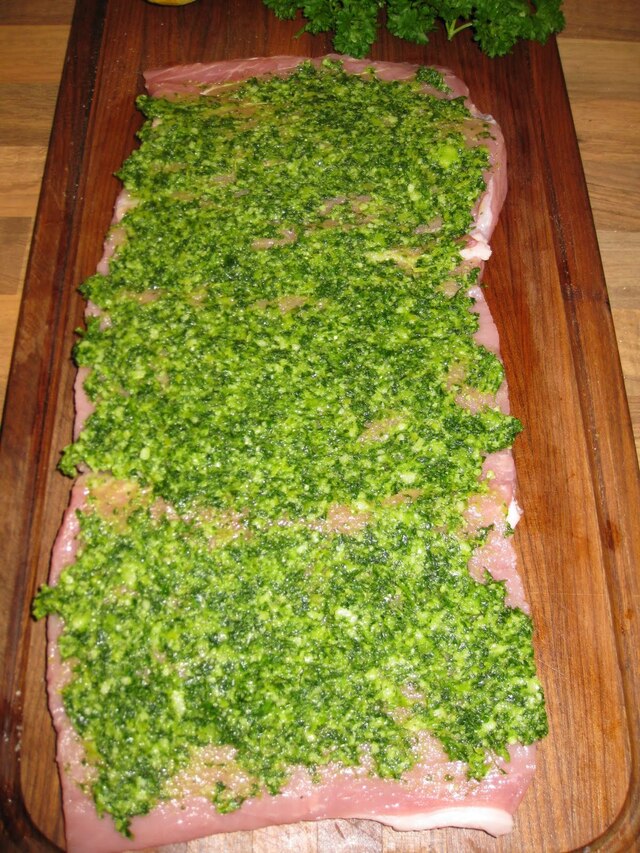 Gremolata täytteinen porsaan ulkofile