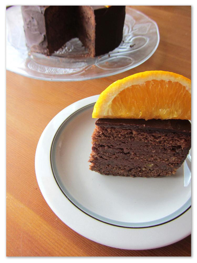 Appelsiini-suklaakakku