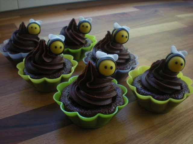 Mehiläis-cupcakes