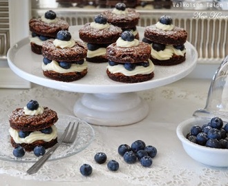 BLUEBERRY BROWNIES