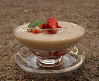 Zabaglione mansikoilla