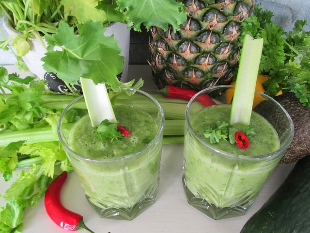 Nesteenpoisto smoothie