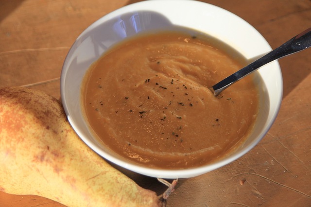 Sweet potato and pear soup (Bataatti&päärynäkeitto)