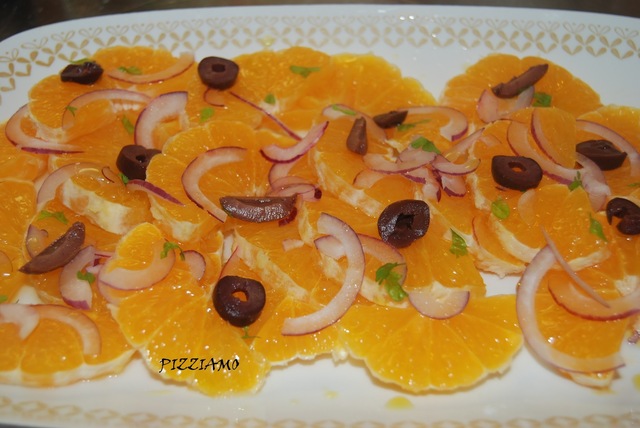 Ruokaa kaikille aisteille: insalata d'arance siciliana - sisilialainen appelsiinisalaatti