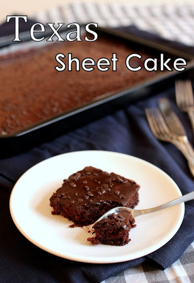 Texas sheet cake / Mehevä suklaapiirakka