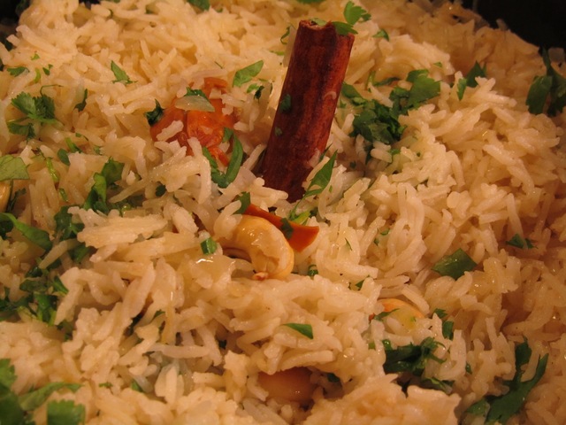 Pähkinäinen riisipilahvi