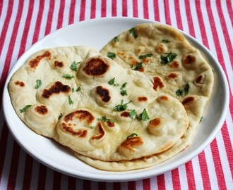 Intialainen naan-leipä