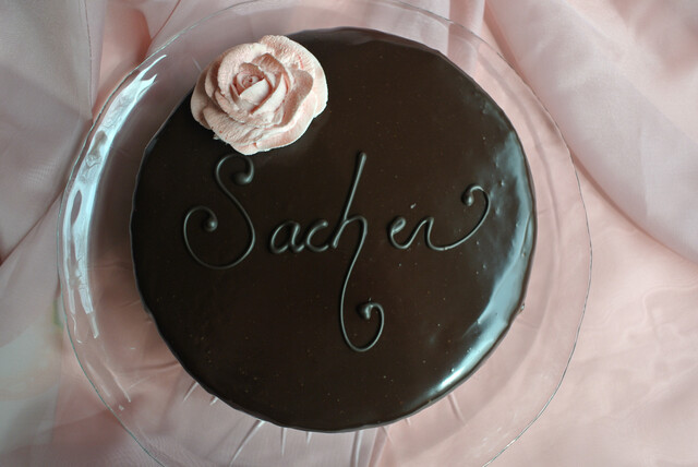 Sacher kakku