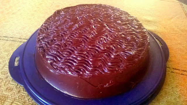 Devil's food cake -suklaakakku