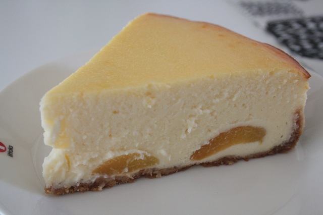 Aprikoosi-cheesecake