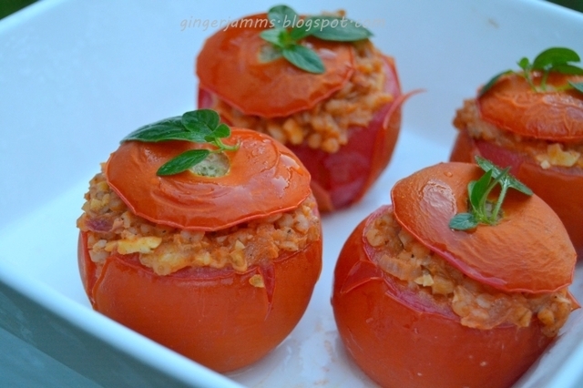 Ohratäytteiset tomaatit