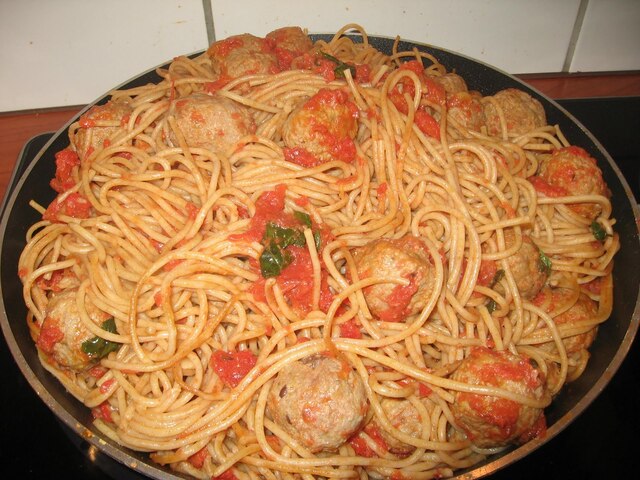 Lihapullaspagetti