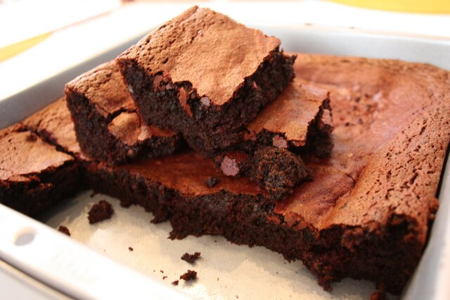 Punajuuri brownies