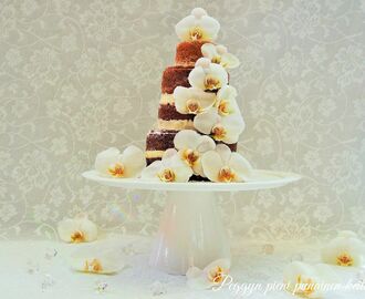 Naked wedding cake ja kristallihääpäivä