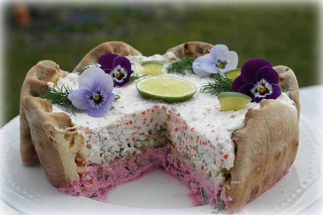 Juhlava Moilas kakku, tuunattu perinnepiirakka gluteenittomana