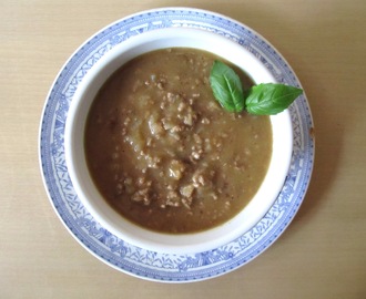 Yksinkertainen jauhelihakastike – Simple Sauce with Ground Beef