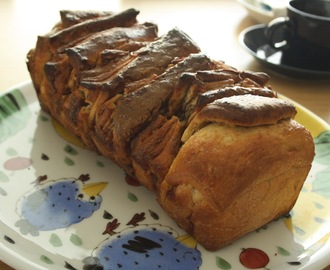 Pull apart bread eli nyhtöpulla nougat-täytteellä