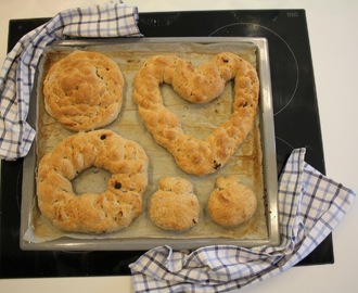 Sämpylöiden leipominen auttaa akuuttiin hyödyttömyyteen :)