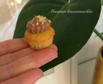 Minikokoiset vaniljamuffinit