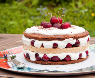 Kirsikka-suklaakakku / Cherry Chocolate Cake