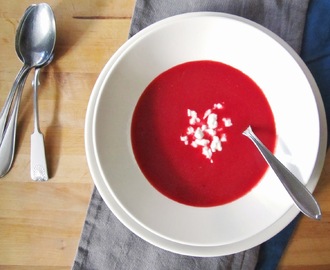 Syksyinen punajuuri-nauriskeitto – Red Beet and Turnip Soup