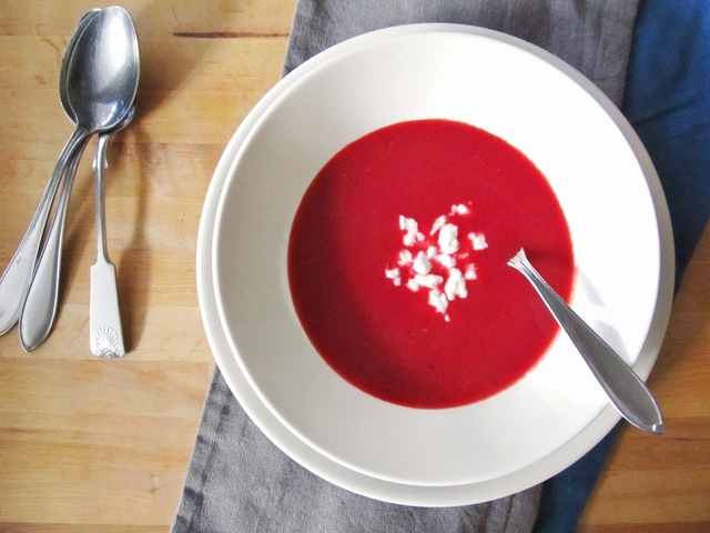 Syksyinen punajuuri-nauriskeitto – Red Beet and Turnip Soup