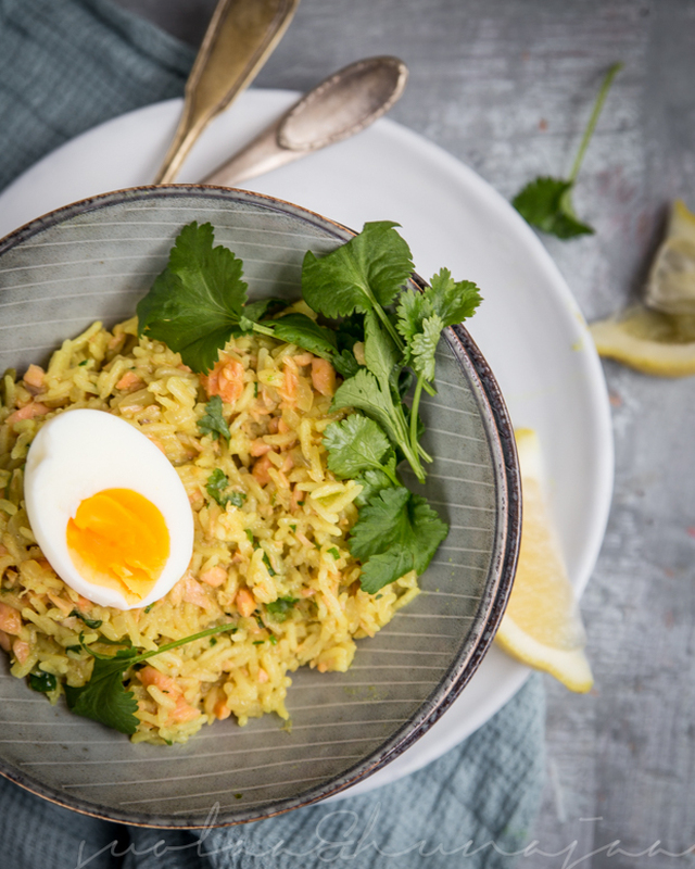 Oodi munalle – Kedgeree savulohesta