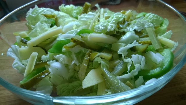 Vihreä juustosalaatti
