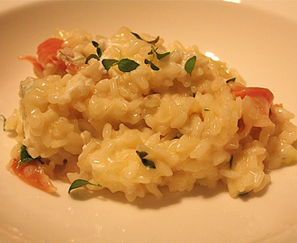 Risotto prosciutton ja vuohenjuuston kera