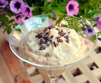 Cookie dough-mousse aka gluteeniton vegaaninen proteiinipommi