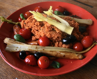 Ravintolaruokaa: Tomaatticoucousia ja vihanneksia